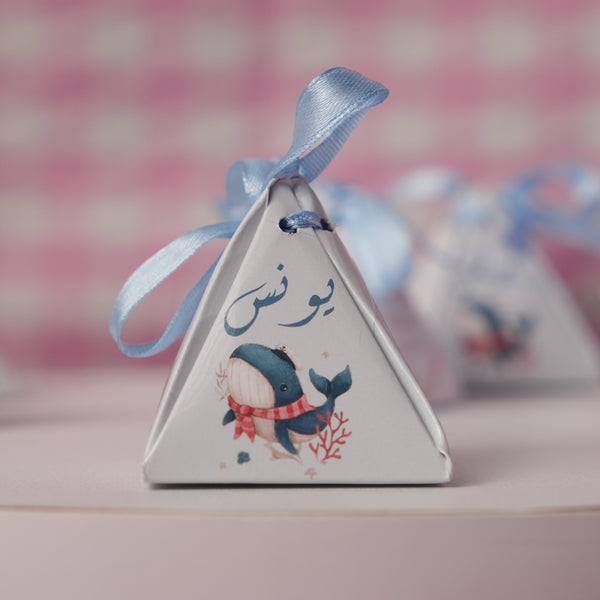 Triangular chocolate box 